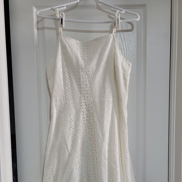 White eyelet dress - Picture 1 of 6